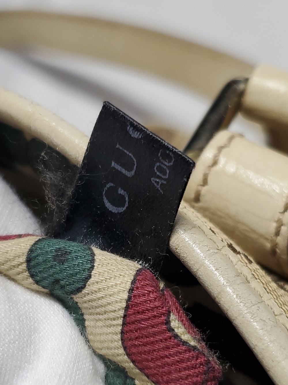 Gucci Beige GG Canvas Tote with Green and Red Web Stripe and Cream Trim - Picture 16 of 16